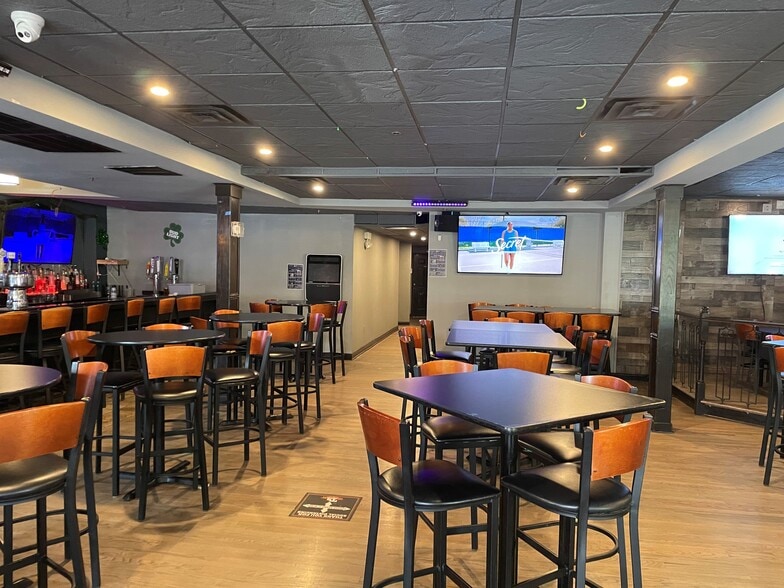 17265 S Oak Park Ave, Tinley Park, IL for lease - Interior Photo - Image 2 of 21