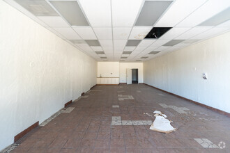 1915-1989 W Avenue L, Lancaster, CA for lease Interior Photo- Image 2 of 2