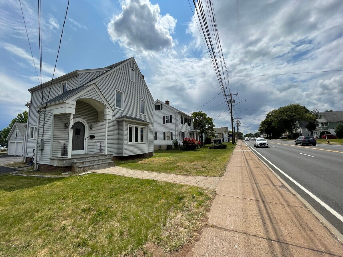 55 E Cedar St, Newington, CT 06111