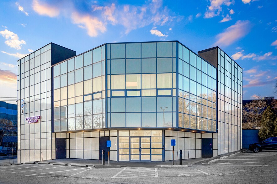 907 Northern Blvd, Great Neck, NY for sale - Building Photo - Image 1 of 1