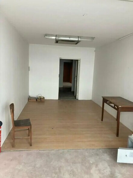 Retail in Brest for lease - Interior Photo - Image 3 of 4