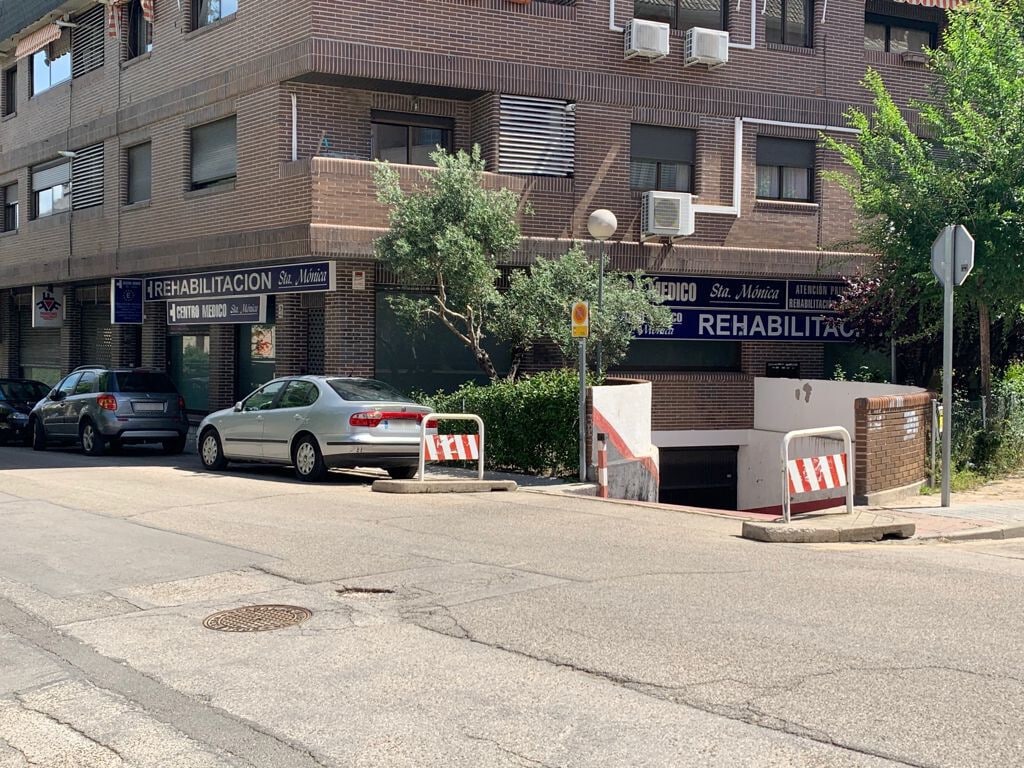 Calle Andrés Segovia, 1, Las Rozas de Madrid, Madrid for lease Interior Photo- Image 1 of 16