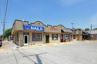 More details for 509 N Bishop Ave, Dallas, TX - Retail for Lease