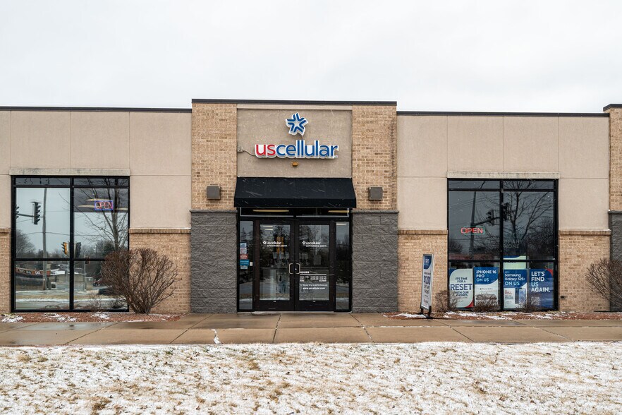 1010 Fond Du Lac Ave, Kewaskum, WI for sale - Building Photo - Image 1 of 1