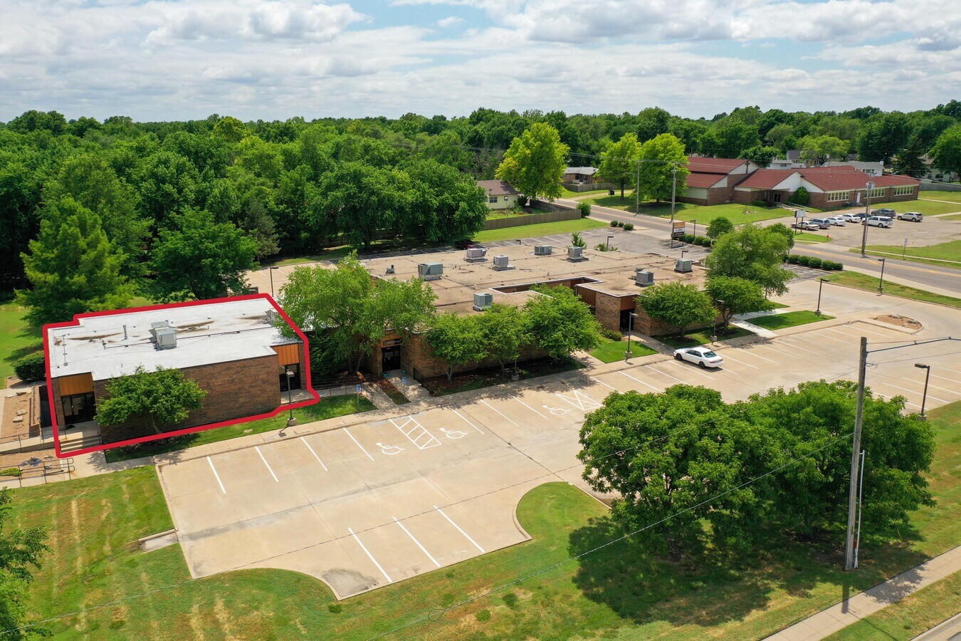 1410 N Woodlawn, Derby, KS 67037