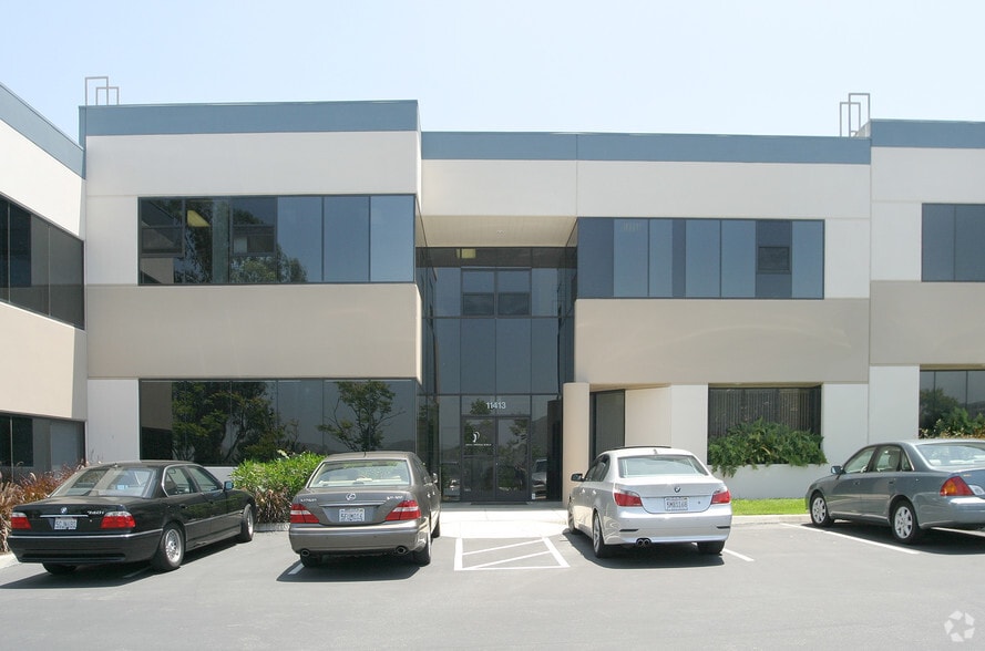 11413 W Bernardo Ct, San Diego, CA for lease - Building Photo - Image 2 of 9