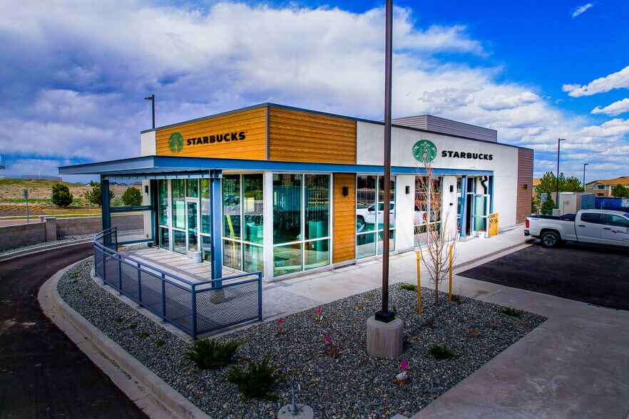 25455 E Smoky Hill Rd, Aurora, CO 80016