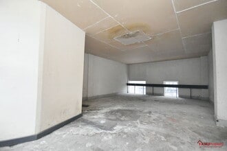 2-4 Middle Row, Maidstone for lease Interior Photo- Image 2 of 6