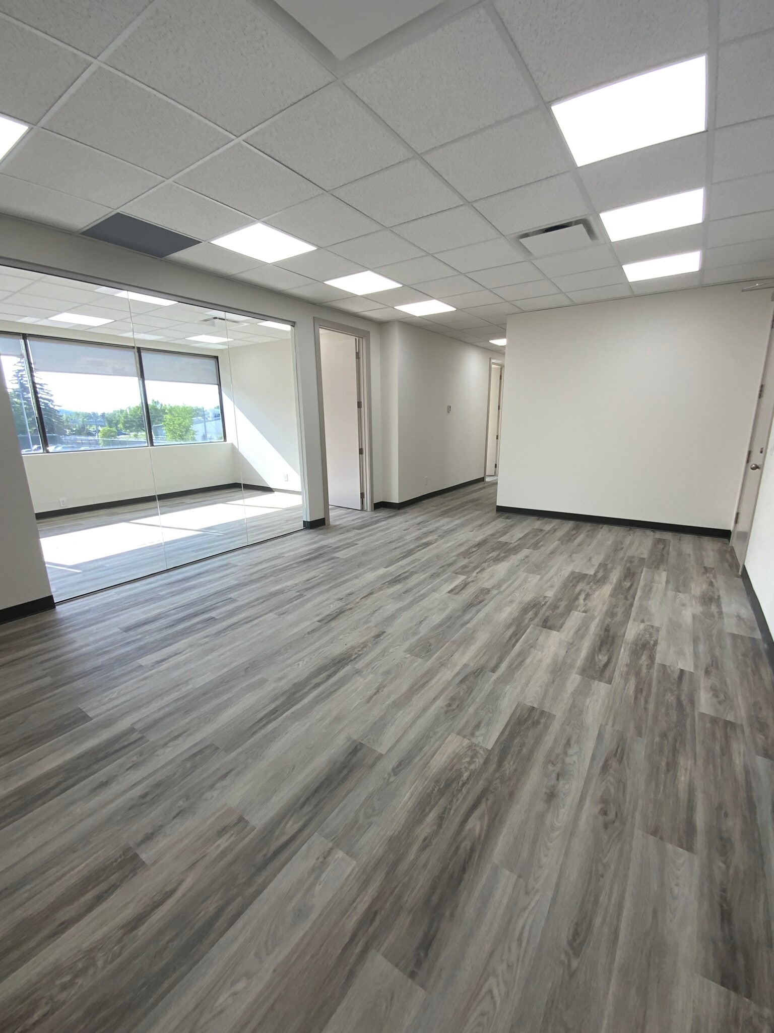 750 11th St SW, Calgary, AB for lease Interior Photo- Image 1 of 22