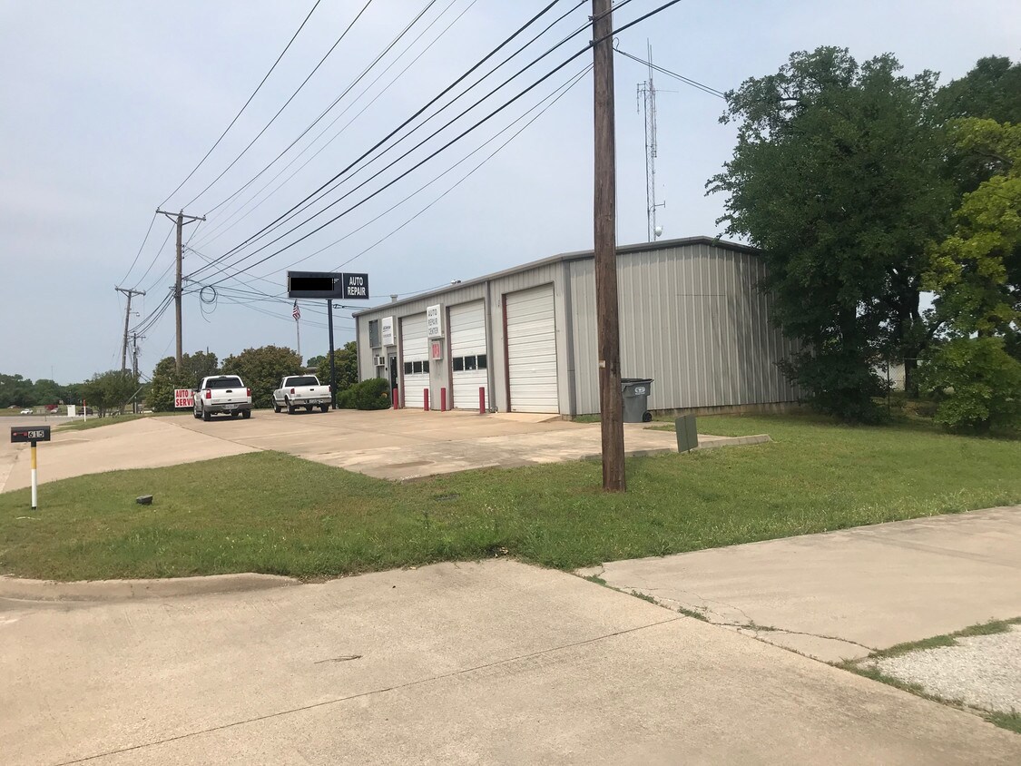 615 Southeast Pky, Azle, TX for sale Primary Photo- Image 1 of 1