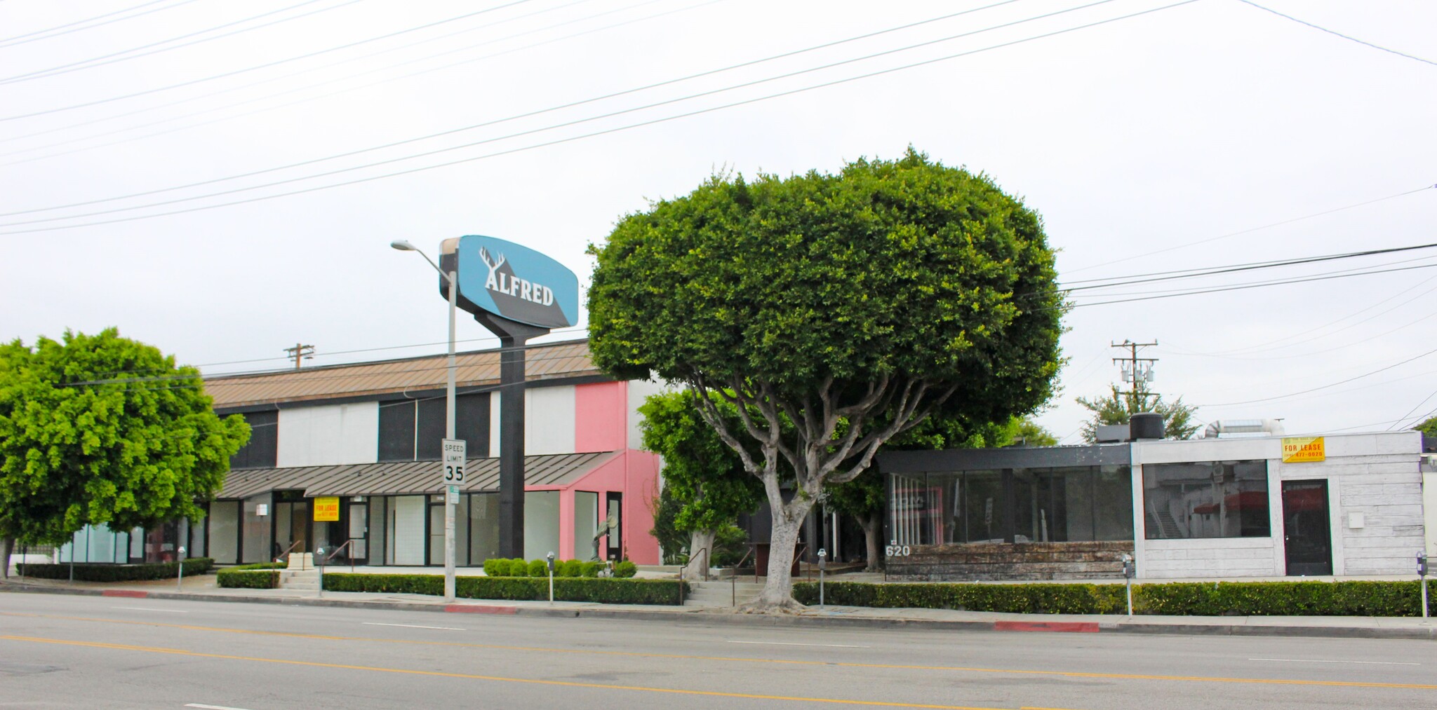 616-630 N La Cienega Blvd, West Hollywood, CA for lease Building Photo- Image 1 of 8