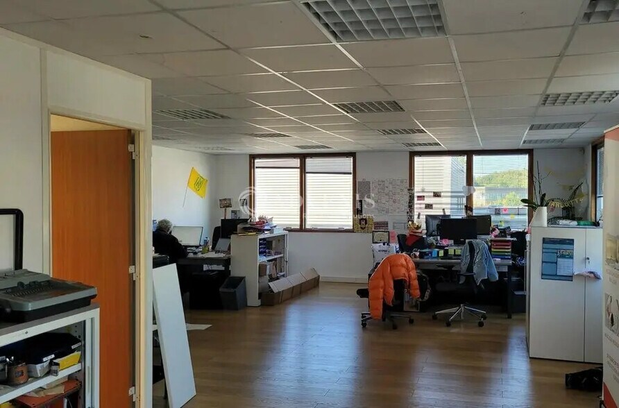 Flex in La Chapelle-sur-Erdre for sale - Interior Photo - Image 3 of 6