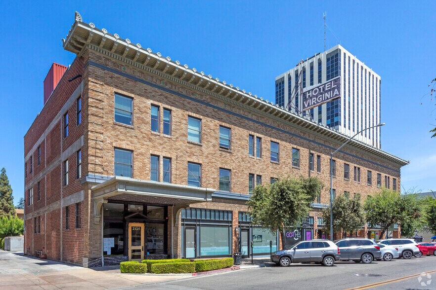 2125-2139 Kern St, Fresno, CA for lease - Primary Photo - Image 1 of 12