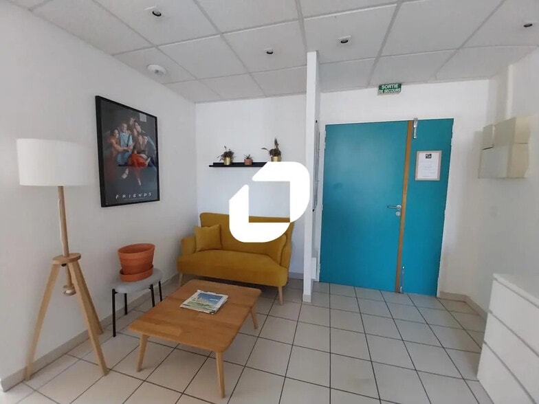 3 Avenue Du 8 Mai 1945, Échirolles for sale - Building Photo - Image 2 of 17