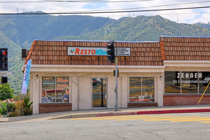 3600-3604 Foothill Blvd, La Crescenta, CA for sale - Building Photo - Image 2 of 10