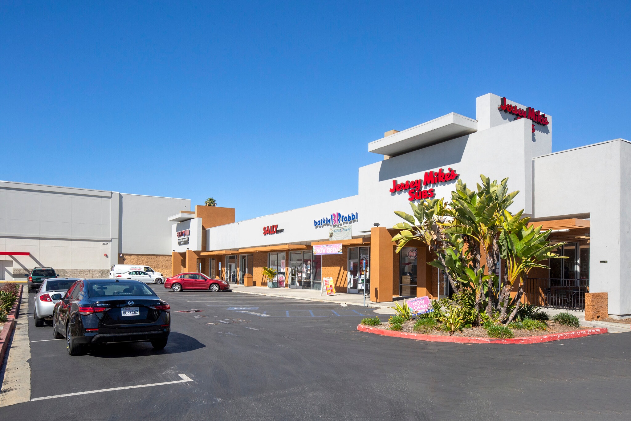 18011843 La Cienega Blvd, Los Angeles, CA 90035 Plaza La Cienega