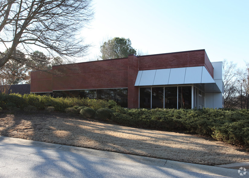 981 E Freeway Dr, Conyers, GA for sale - Primary Photo - Image 1 of 1