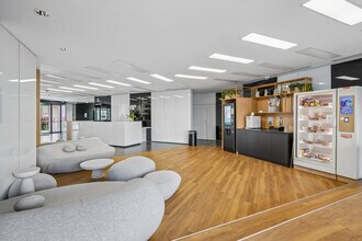 93 Rue Nationale, Boulogne-Billancourt for lease Interior Photo- Image 2 of 14