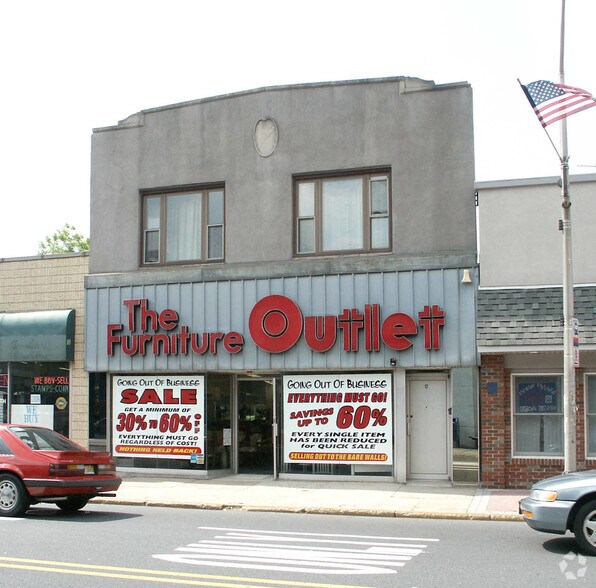 12 N Washington Ave, Bergenfield, NJ for sale - Primary Photo - Image 1 of 1