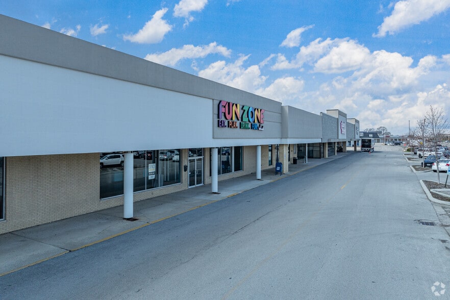 2001-2153 63rd St, Downers Grove, IL for lease - Primary Photo - Image 1 of 5