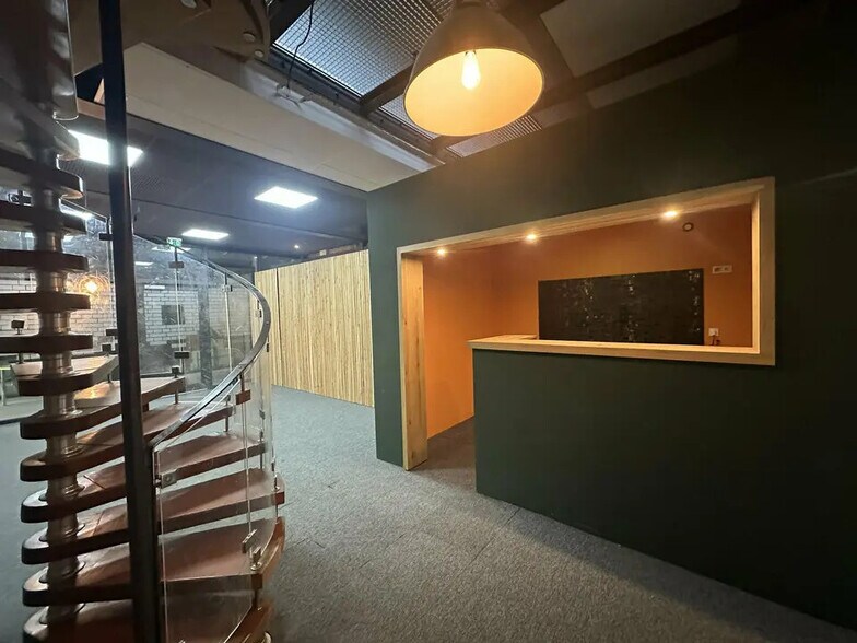 Office in Strasbourg for lease - Interior Photo - Image 2 of 4