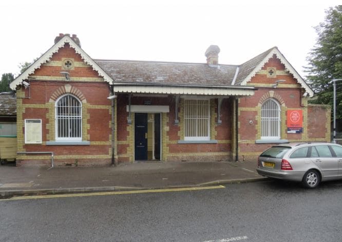 Station Rd, Bagshot for lease Primary Photo- Image 1 of 4