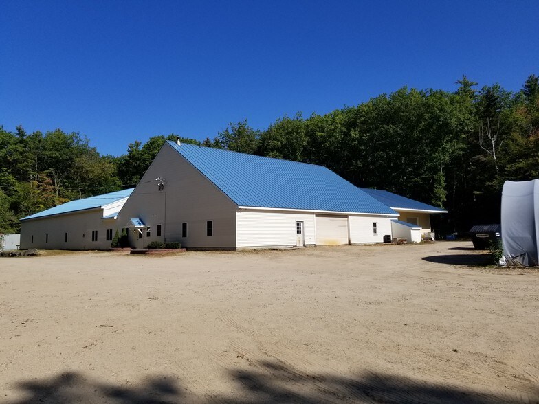 147 Middle Rd, Center Tuftonboro, NH for sale - Building Photo - Image 1 of 1