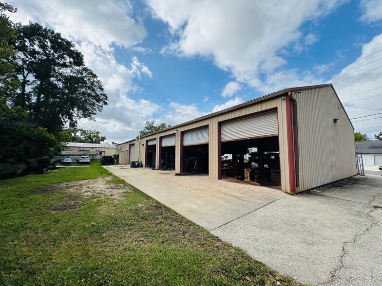2877 Edison Ave, Jacksonville, FL for sale - Building Photo - Image 2 of 5