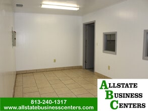 13215 N Nebraska Ave, Tampa, FL for lease Interior Photo- Image 2 of 5