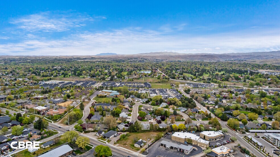 1442 E State St, Eagle, ID for lease - Building Photo - Image 2 of 12