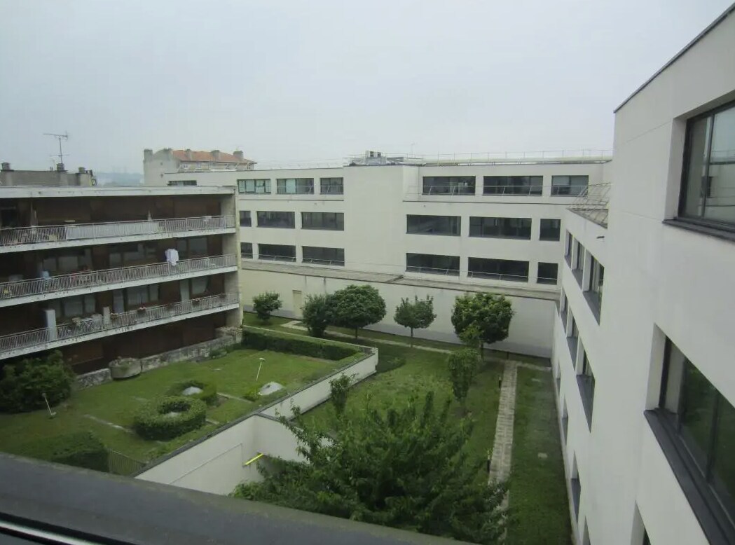 View Photo