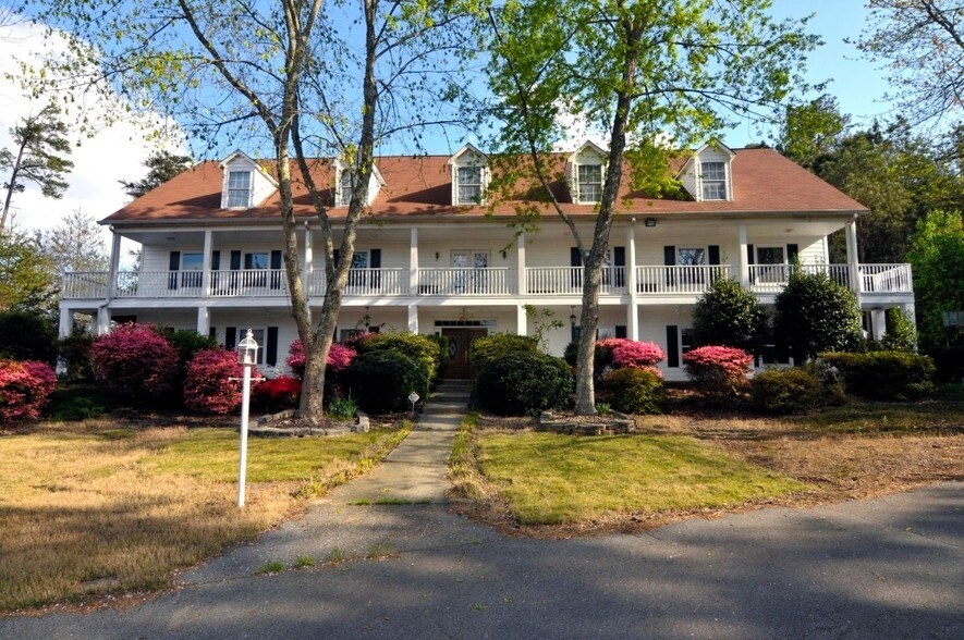 6593 McEver Rd, Flowery Branch, GA 30542