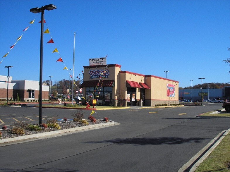 2034 Fayetteville Rd, Van Buren, AR 72956