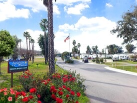 Lighthouse Marina & Resort - Self Storage Facility