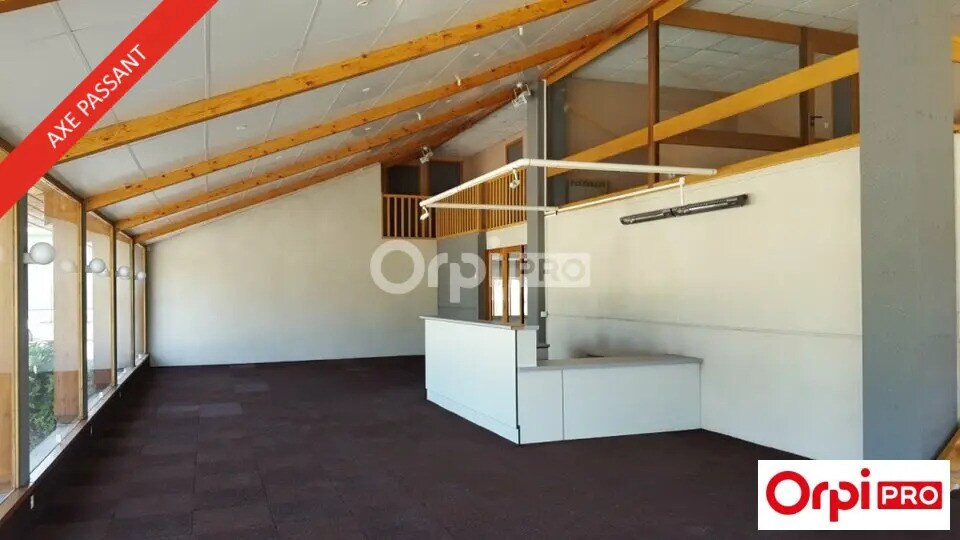 Flex in Romans-sur-Isère for lease - Interior Photo - Image 2 of 4