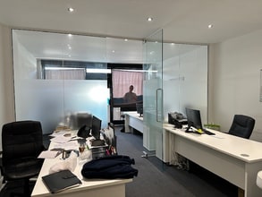 75 Park Ln, Hornchurch for lease Interior Photo- Image 2 of 2