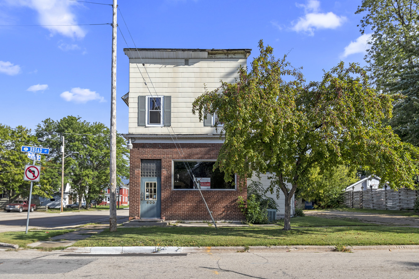 600 Broad St, Menasha, WI 54952 | LoopNet