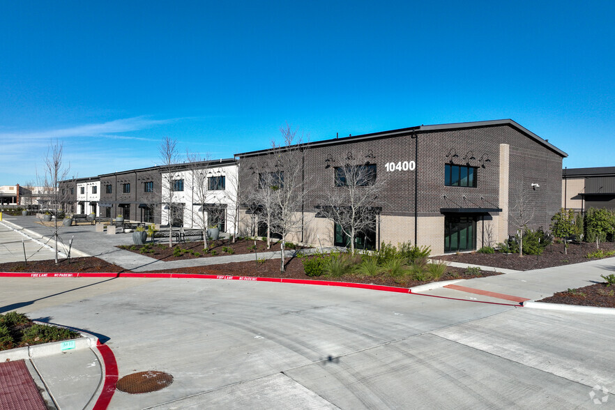 10400 Frisco St, Frisco, TX for lease - Building Photo - Image 1 of 1