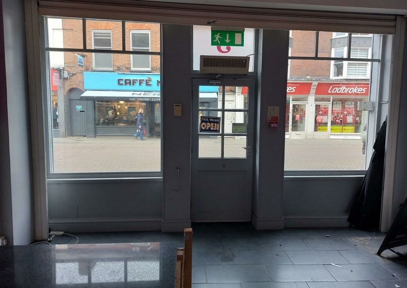 5 Market Pl, Melton Mowbray for lease - Interior Photo - Image 2 of 4