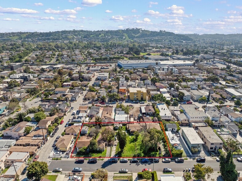 5338 Smiley Dr, Los Angeles, CA for sale - Building Photo - Image 2 of 13