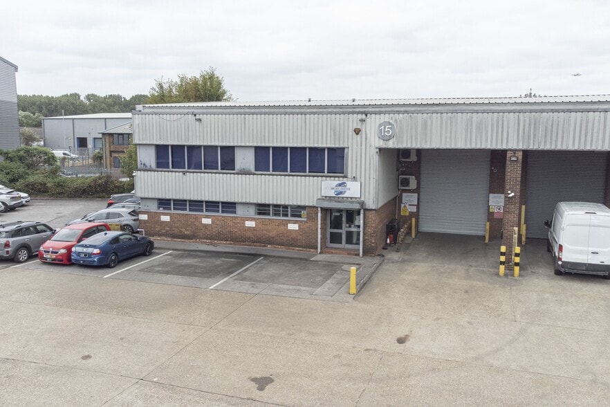 Poyle Rd, Slough for lease - Building Photo - Image 1 of 3