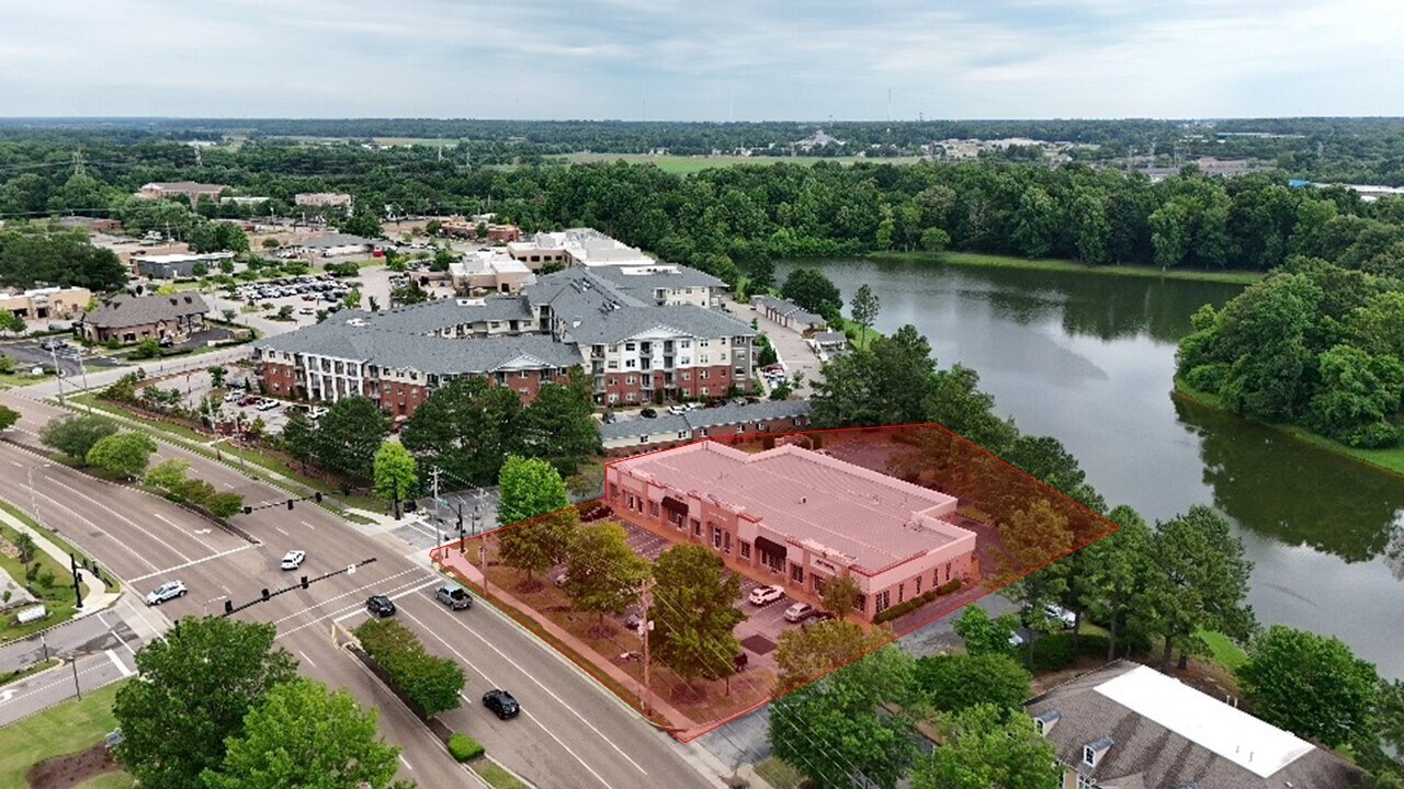 7910-7938 Wolf River Blvd, Germantown, TN for lease Building Photo- Image 1 of 13