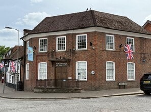 32 High St, Gerrards Cross for lease Building Photo- Image 1 of 3