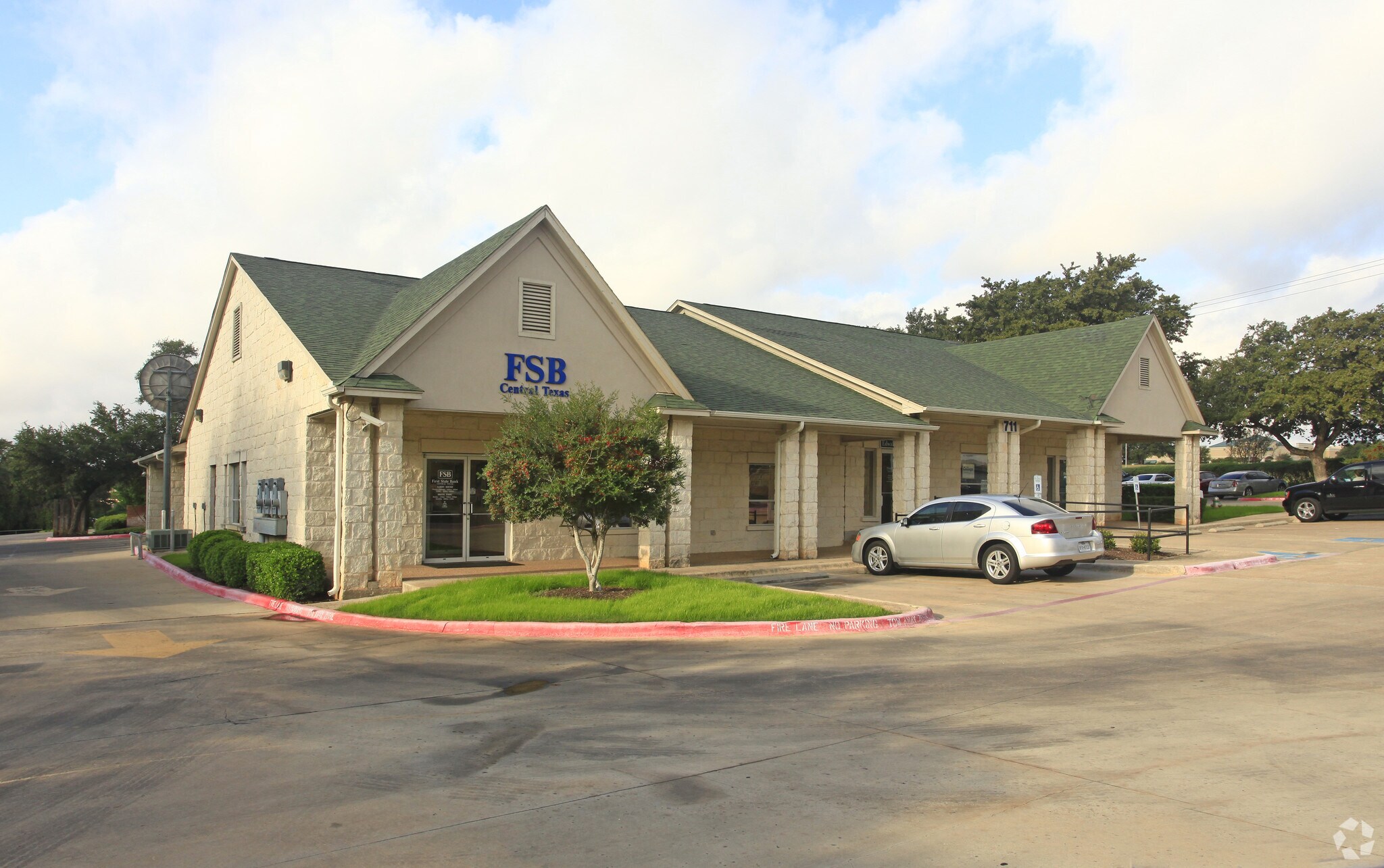 711 San Gabriel Village Blvd, Georgetown, TX for sale Building Photo- Image 1 of 3