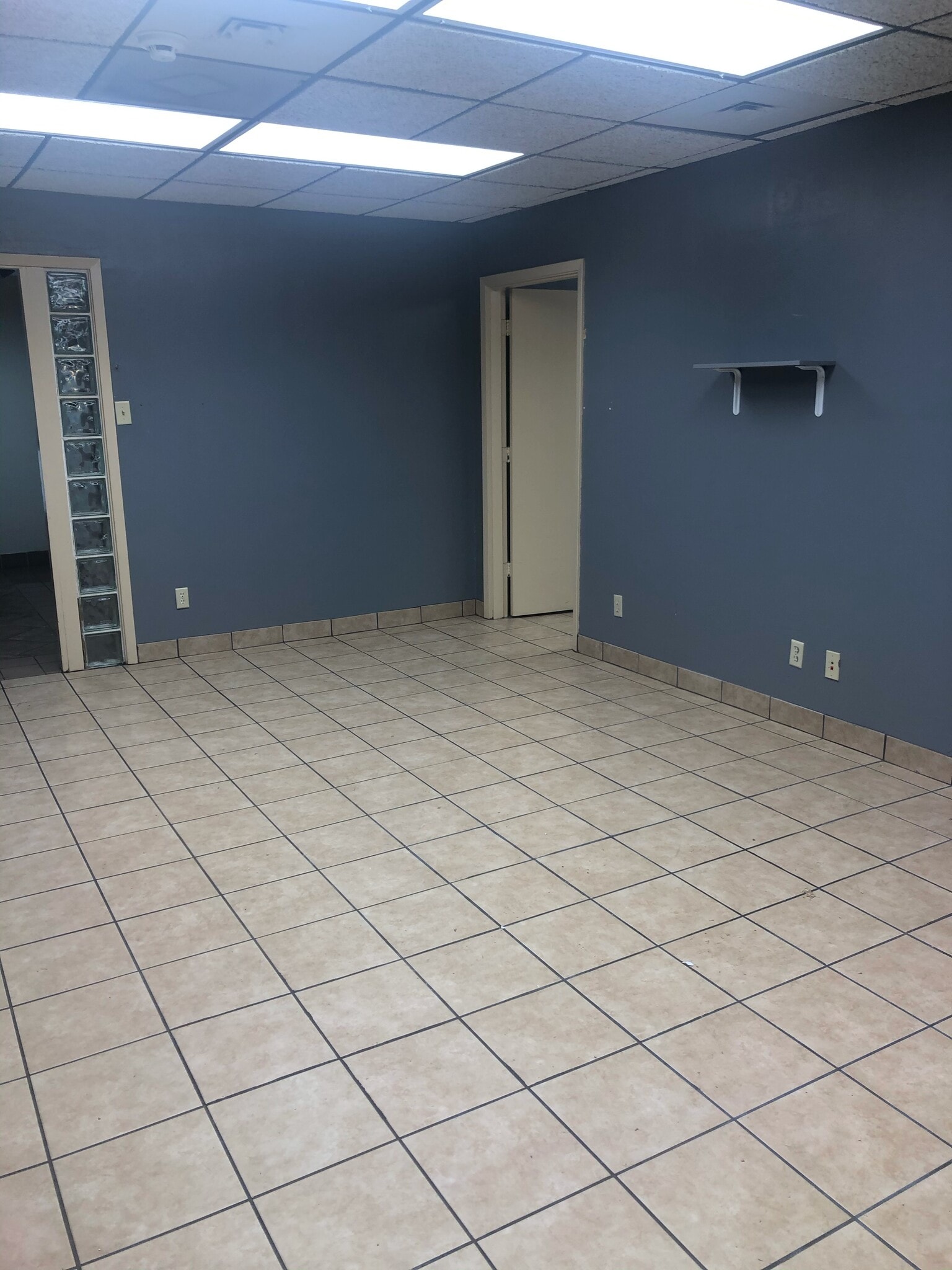 825 E Southmore Ave, Pasadena, TX for lease Interior Photo- Image 1 of 7