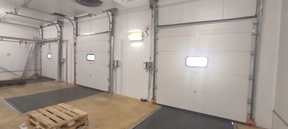 Industrial in La Tour-du-Pin for lease - Interior Photo - Image 2 of 11