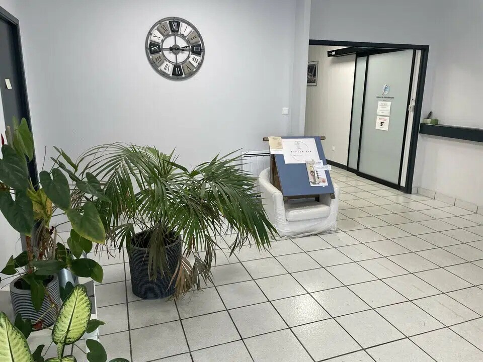 Office in Brest for lease Lobby- Image 1 of 7