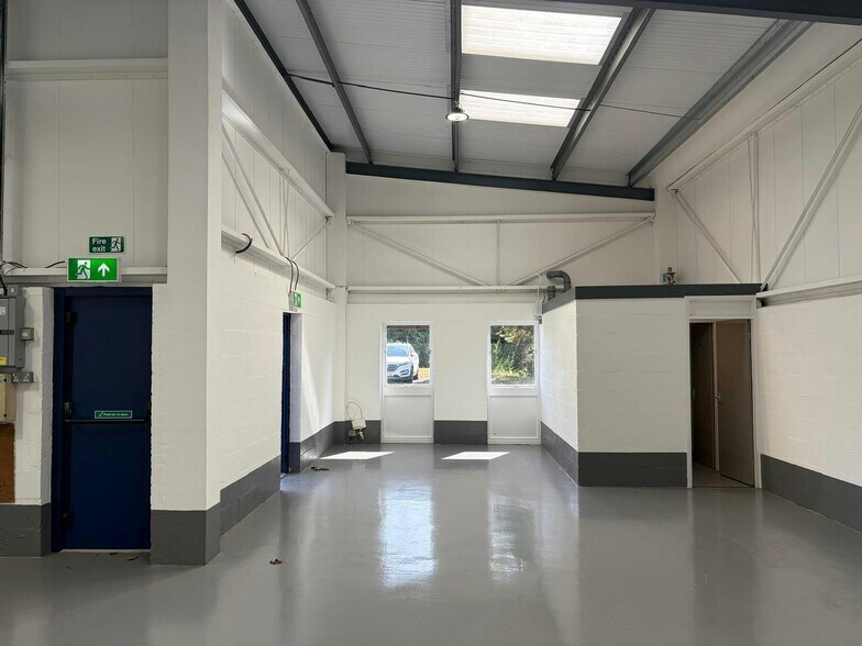 Pedmore Rd, Brierley Hill for lease - Building Photo - Image 2 of 6