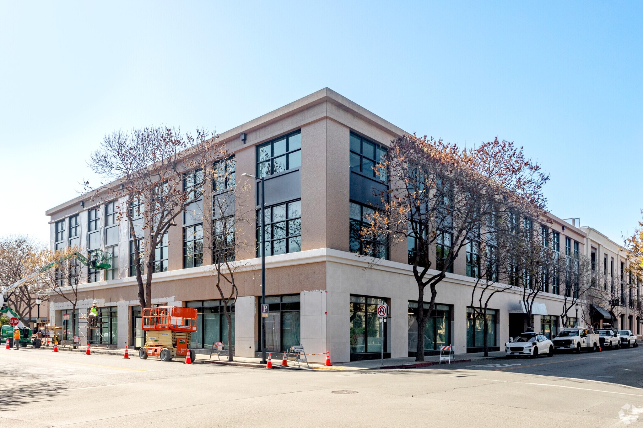 303 Bryant St, Mountain View, CA for lease Building Photo- Image 1 of 7