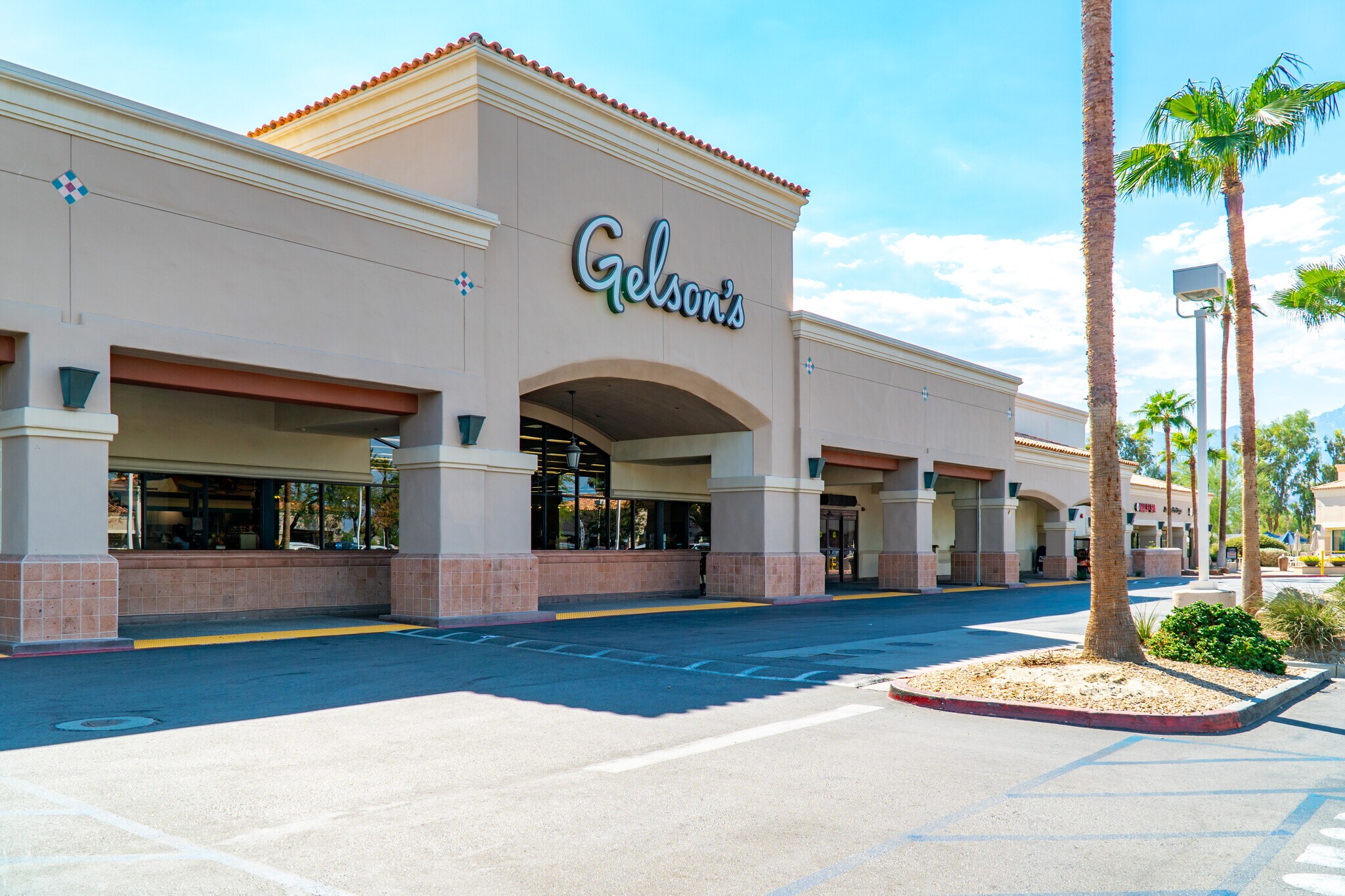 36101 Bob Hope Dr, Rancho Mirage, CA for lease Building Photo- Image 1 of 3